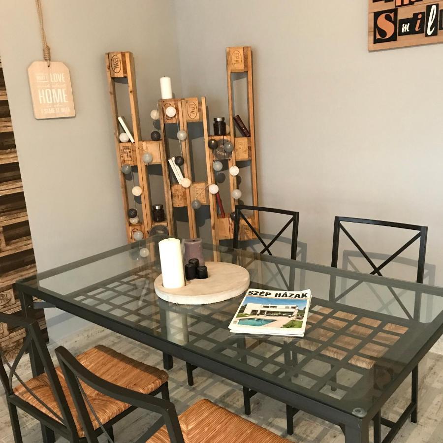 Platan Apartmanhaz Balatongyörök 外观 照片
