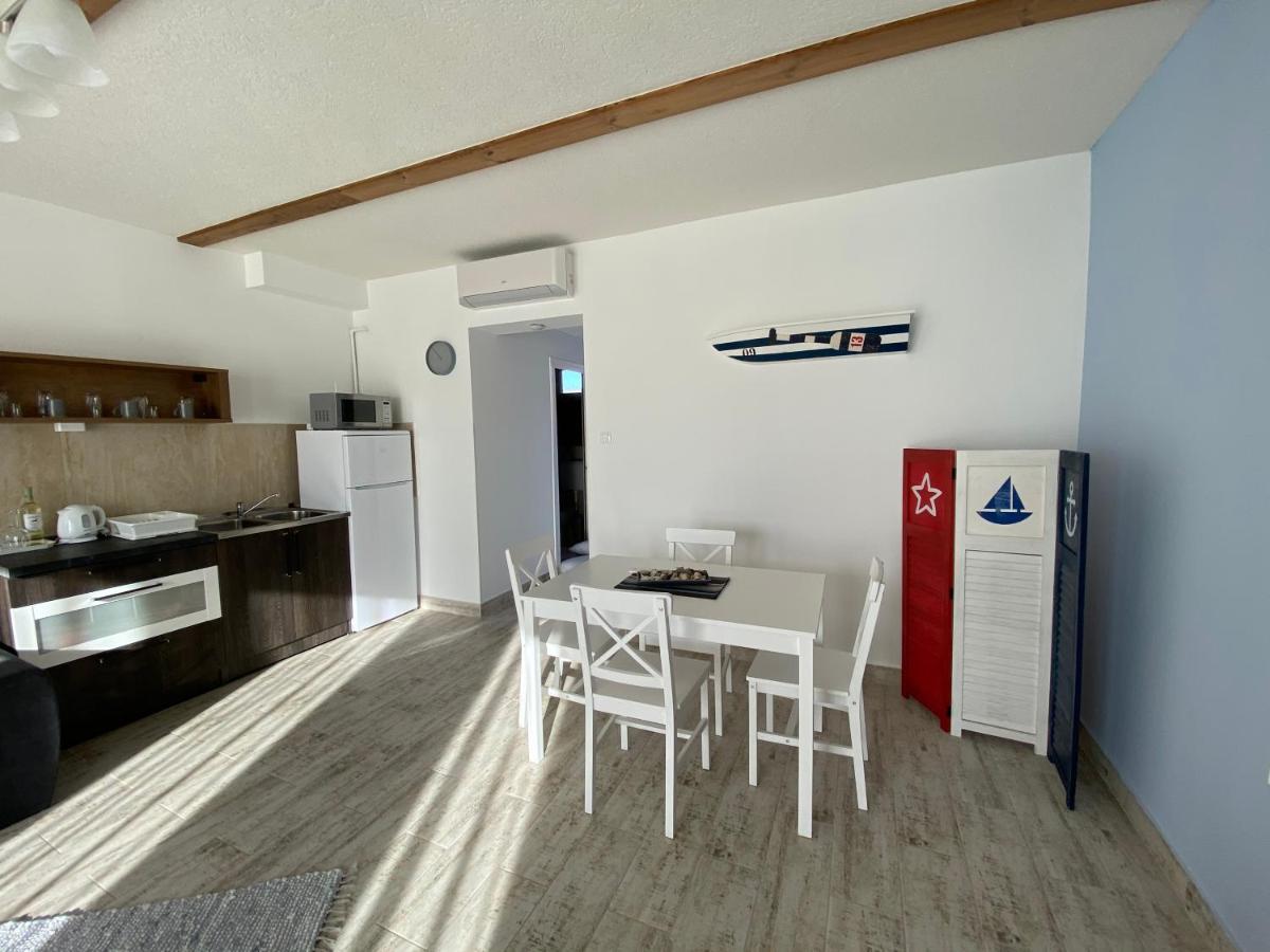 Platan Apartmanhaz Balatongyörök 外观 照片