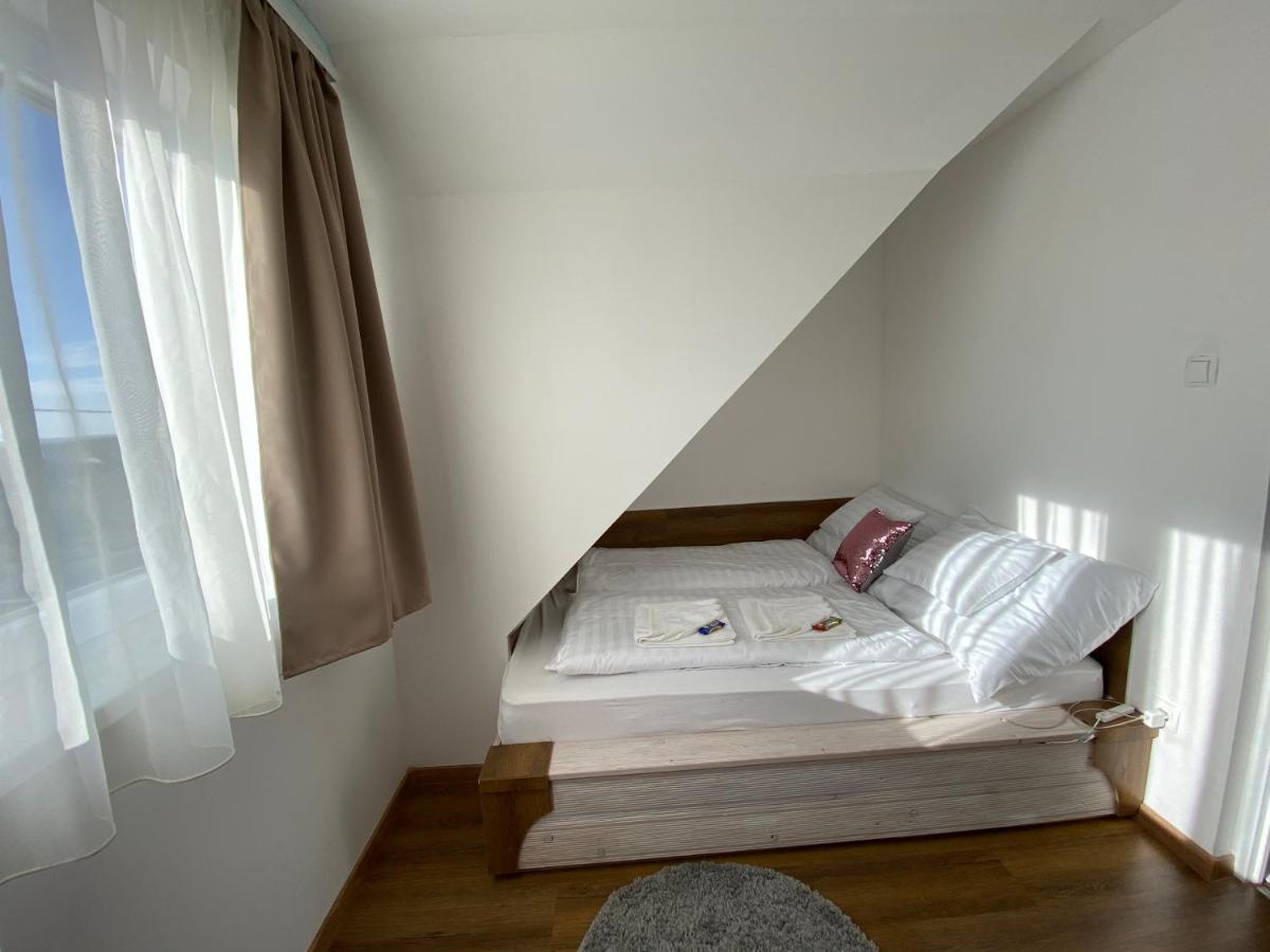 Platan Apartmanhaz Balatongyörök 外观 照片