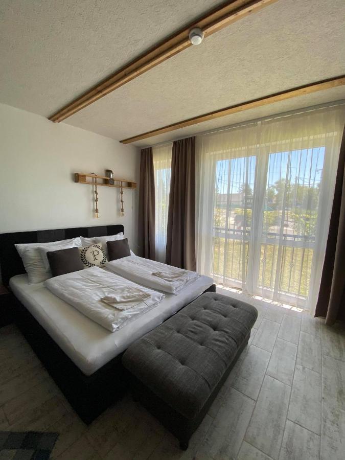 Platan Apartmanhaz Balatongyörök 外观 照片