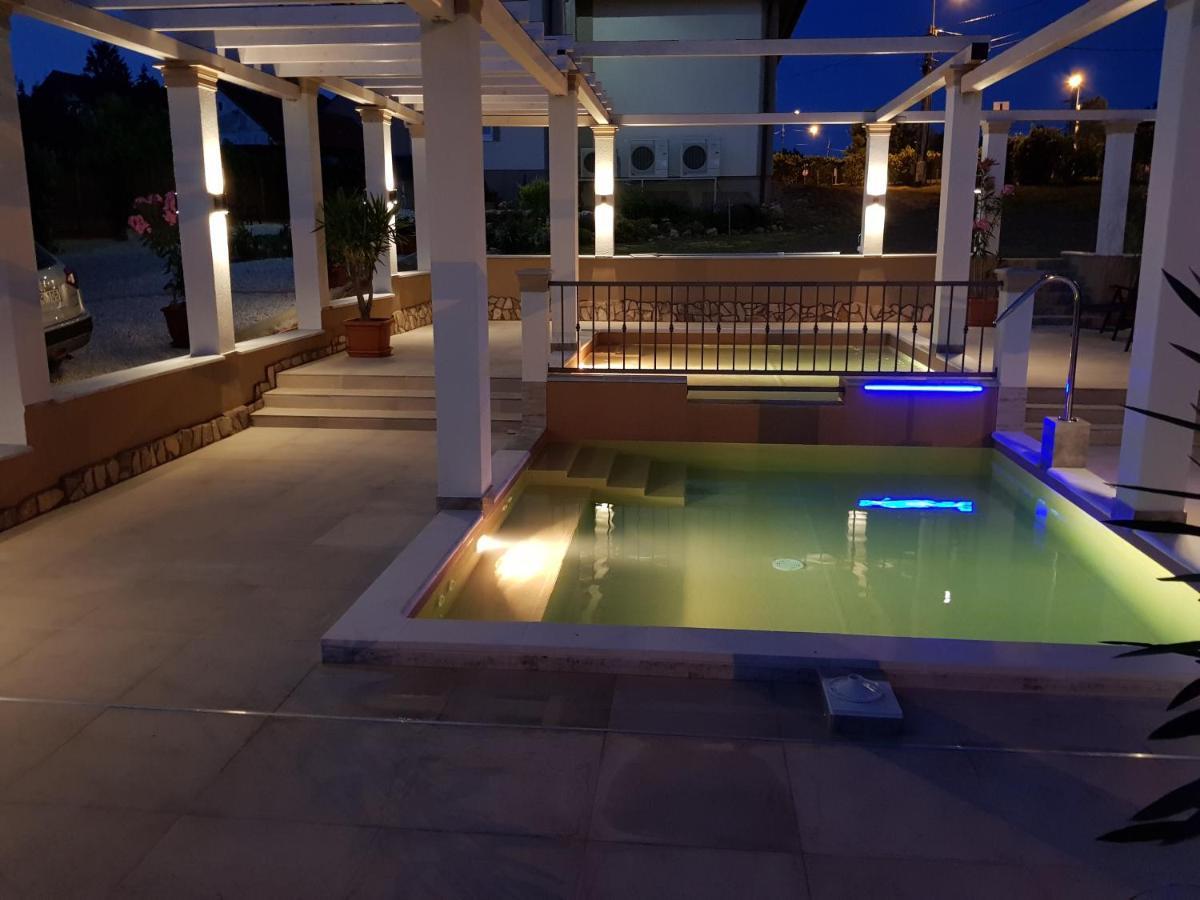 Platan Apartmanhaz Balatongyörök 外观 照片