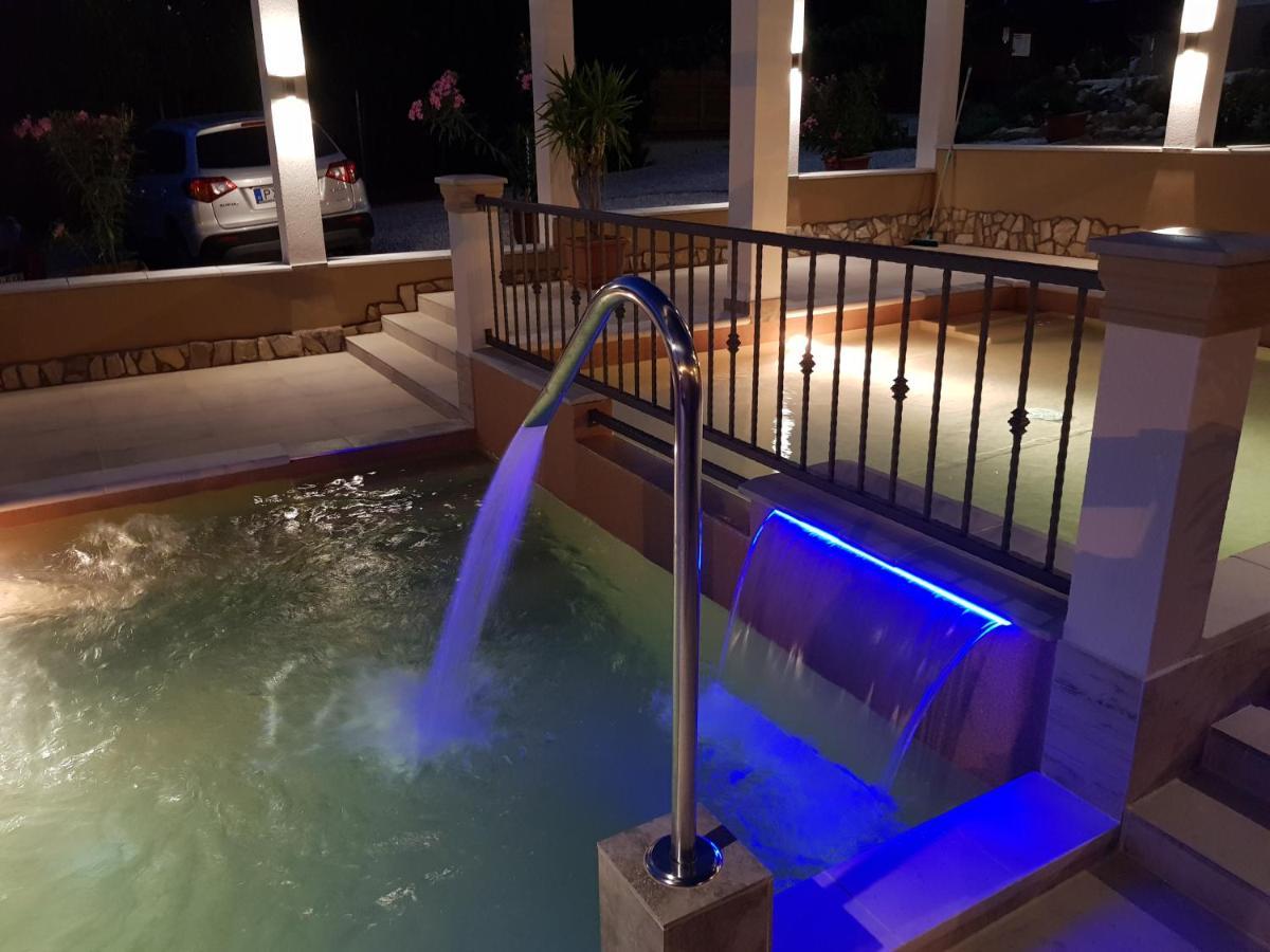 Platan Apartmanhaz Balatongyörök 外观 照片